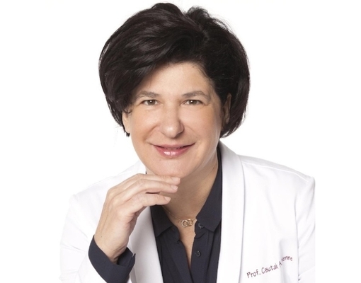 Portré – Prof. Dr. Csutak Adrienne