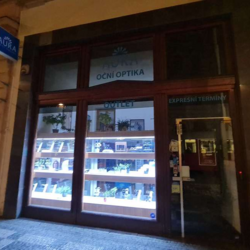 Kolbászból lenne a kerítés a tengerentúlon?