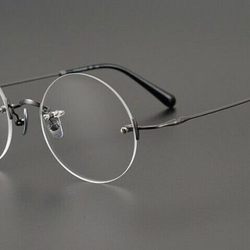 Szemüvegek és a Műhely V. - „A fejlődés maga a szakértelem.”