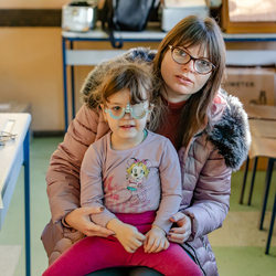 A MOI Látásért Alapítvány a Katolikus Karitásszal